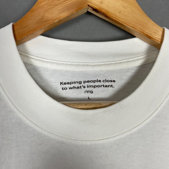 Graphic Tee Abstract Design Playful White T-Shirt Size Large Ring Men Pink Blue - Picture 4 of 8